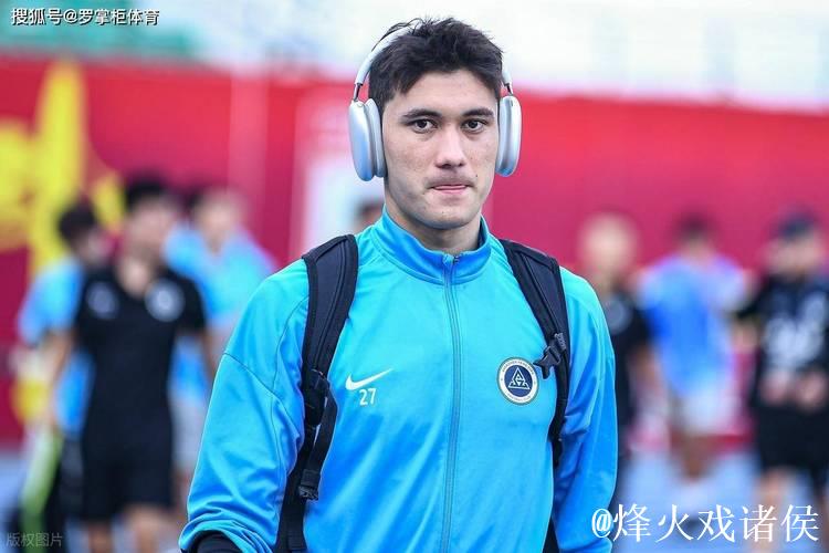 金球奖争议:0球0助入选引热议,11球本土射手竟无缘 金球奖争议:0球0助入选引热议,11球本土射手竟无缘