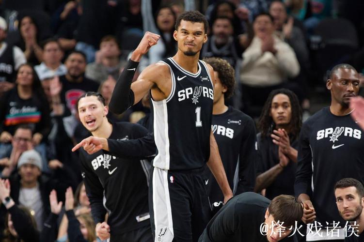 文班亚马31+13统治比赛 尚帕尼三分11中 马刺险胜尼克斯 文班亚马31+13统治比赛 尚帕尼三分11中 马刺险胜尼克斯